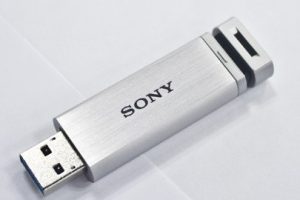 曹先生索尼8GB U盘数据误删除恢复成功