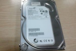 客户希捷500G硬盘不识别开数据恢复成功